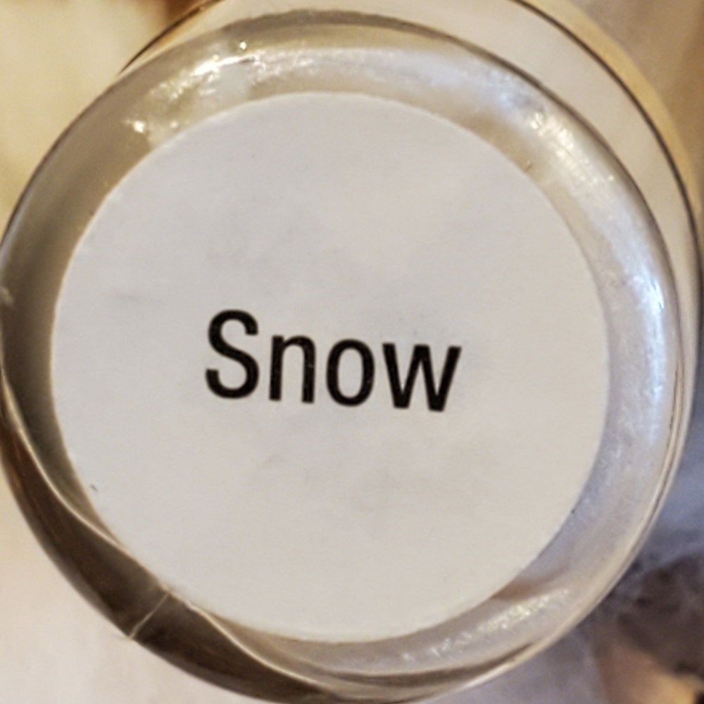 Lipsense long lasting liquid lip color Snow